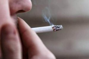 澳大利亚烟草减害专家：电子烟新规将促使吸烟者恢复吸烟习惯缩略图