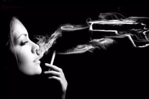 吸电子烟有什么副作用？缩略图
