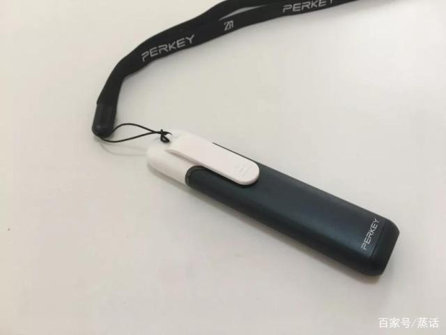 这款ZH小烟真“有套”，预注油 自注油 新奇笔形设计