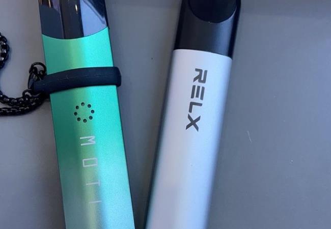 moti魔笛和rlex悦刻这两款电子烟哪个好?