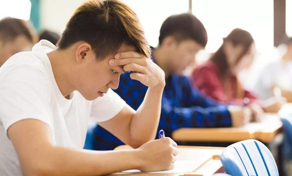 为什么青少年喜欢抽电子烟?(电子烟对青少年的危害有多大)