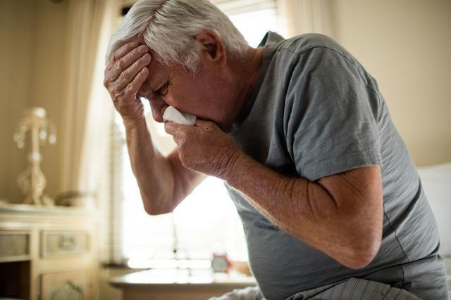 请问哮喘人士吸电子烟有问题吗？