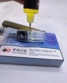 yooz电子烟烟弹可以自己加油吗？