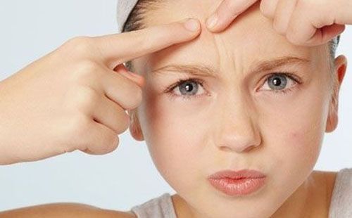 抽电子烟会长痘吗？