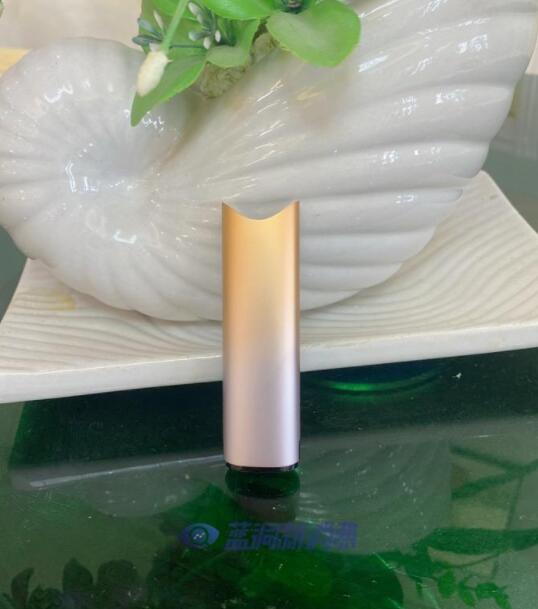 龙舞电子烟新品gippro SE轻彩系列