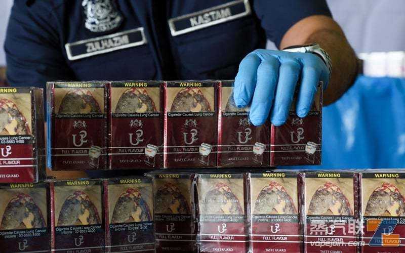 马来西亚查获涉嫌走私的1200万支白色卷烟