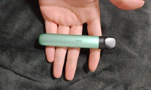 悦刻RElX五代烟杆颜色，让您的选择更加个性化