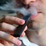 抽电子烟好还是香烟好？