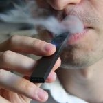 电子烟吸入时有颗粒感怎么回事？