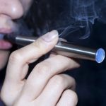 电子烟为什么吸不出烟感觉有东西堵住了？