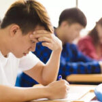 为什么青少年喜欢抽电子烟？（电子烟对青少年的危害有多大）